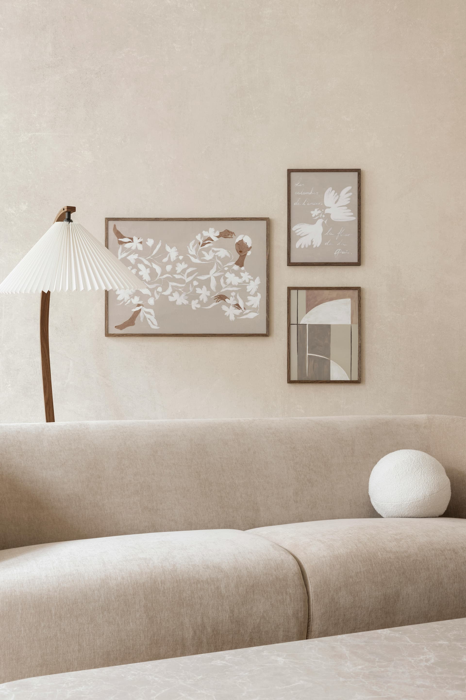 Набор постеров «Элегантное бежевое трио