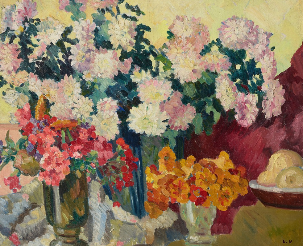 Trois vases de fleurs, assiette de pommes — Louis Valtat