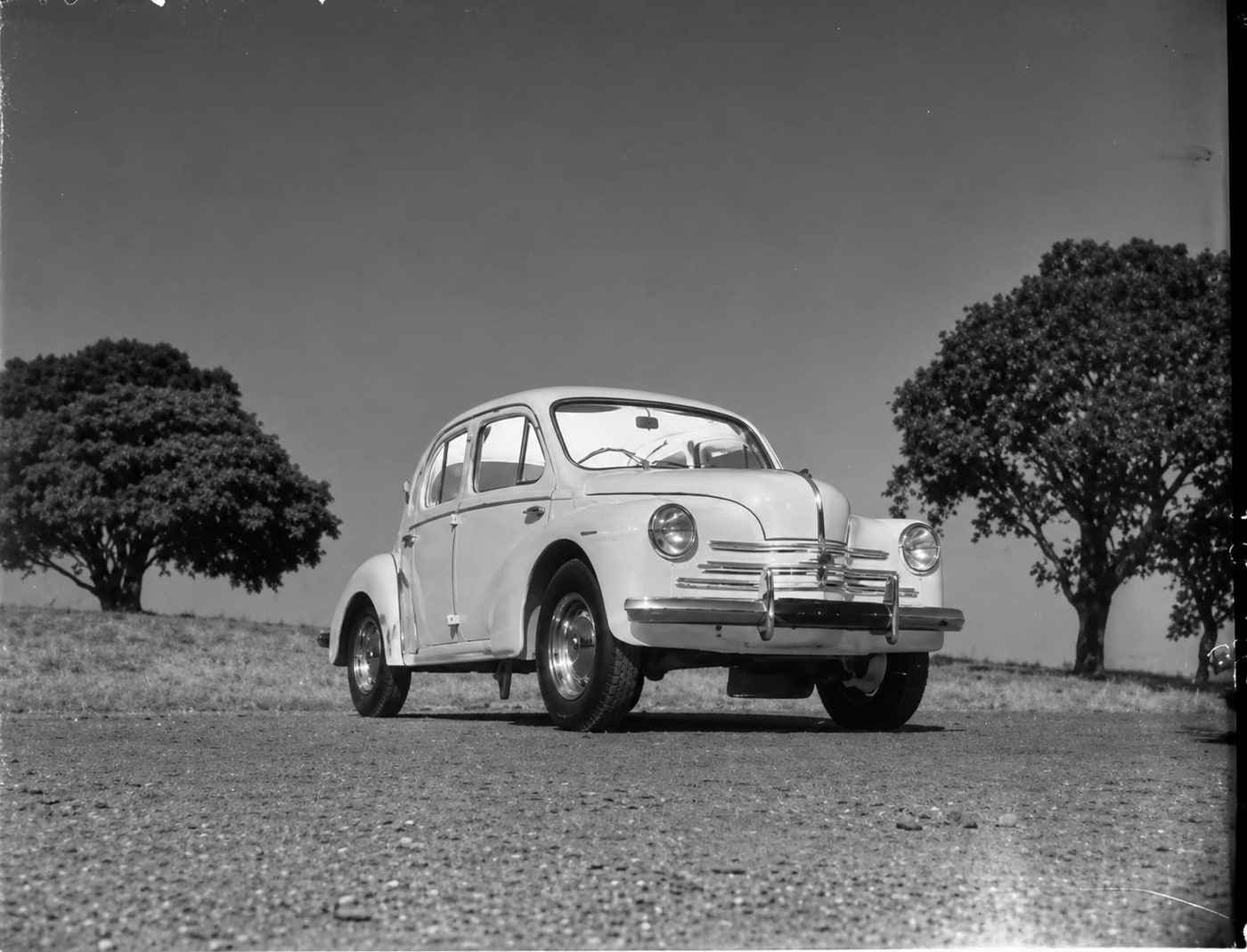 Vintage Car by Unidentified photographer — digital art print download
