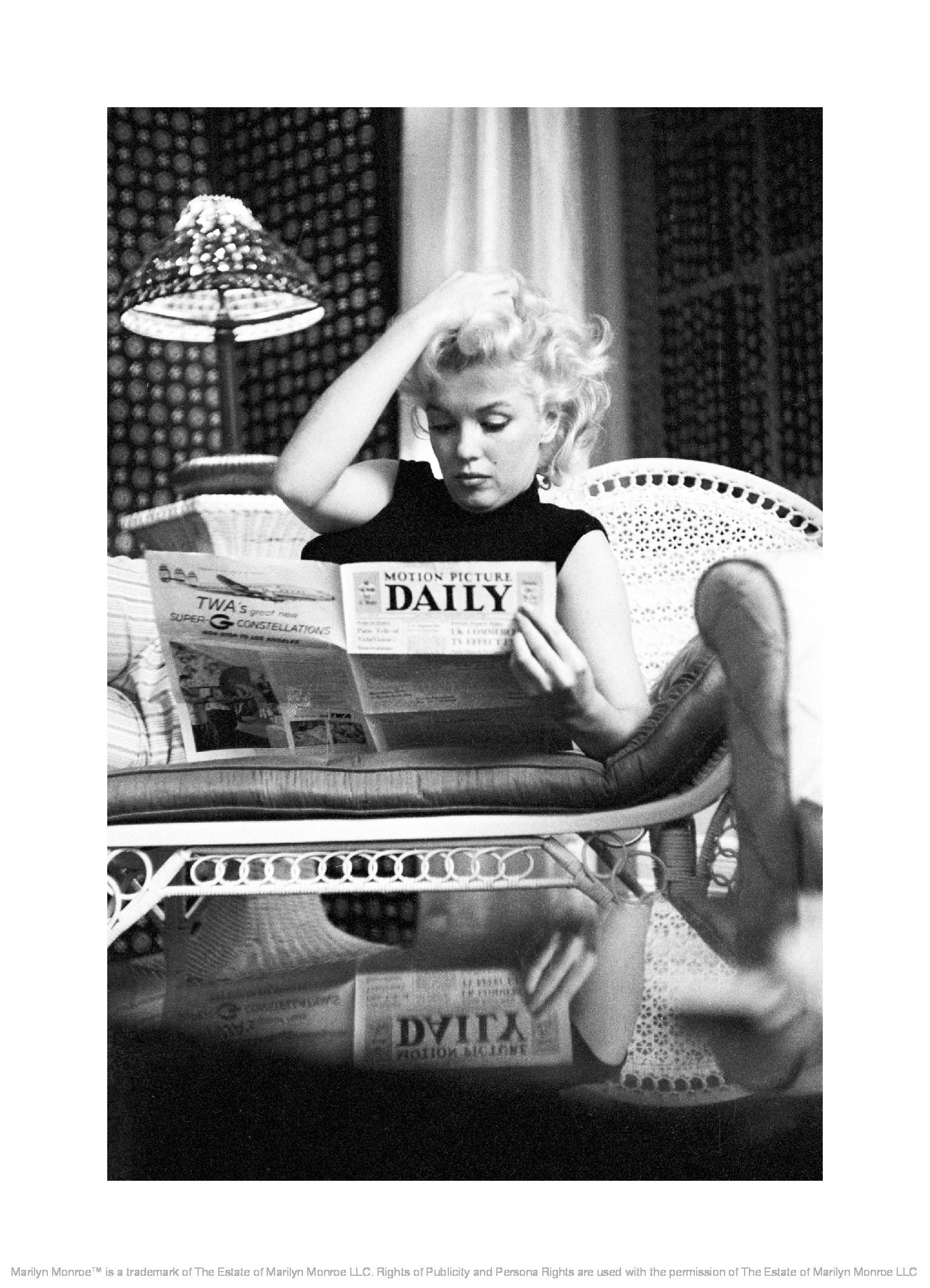 Marilyn Monroe Reading Print