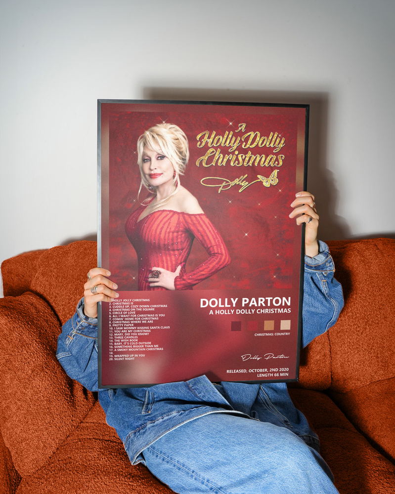 Музыкальный постер: Dolly Parton — A Holly Dolly Christmas
