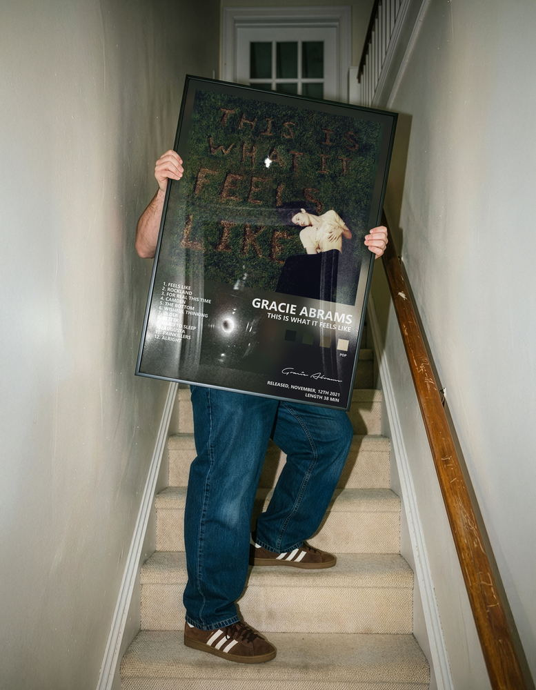 Музыкальный постер: Gracie Abrams — This Is What It Feels Like